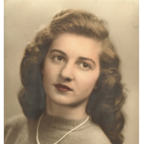 Mary Calfas Janos Legacy Scholarship